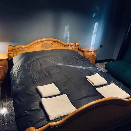 Central Apartment Black Cat 카를로보 외부 사진